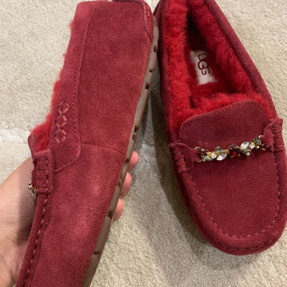 Cute Ugg flat shoes - Picture 7 of 10